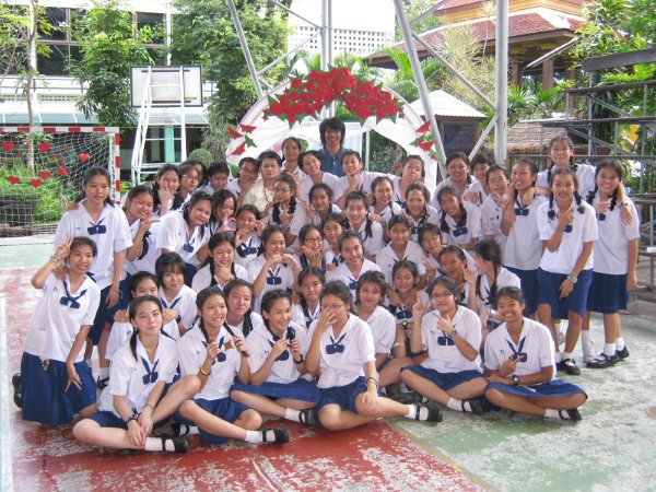 Top 100 โรงเรียนที่เก่งที่สุดในไทย ปี 2553